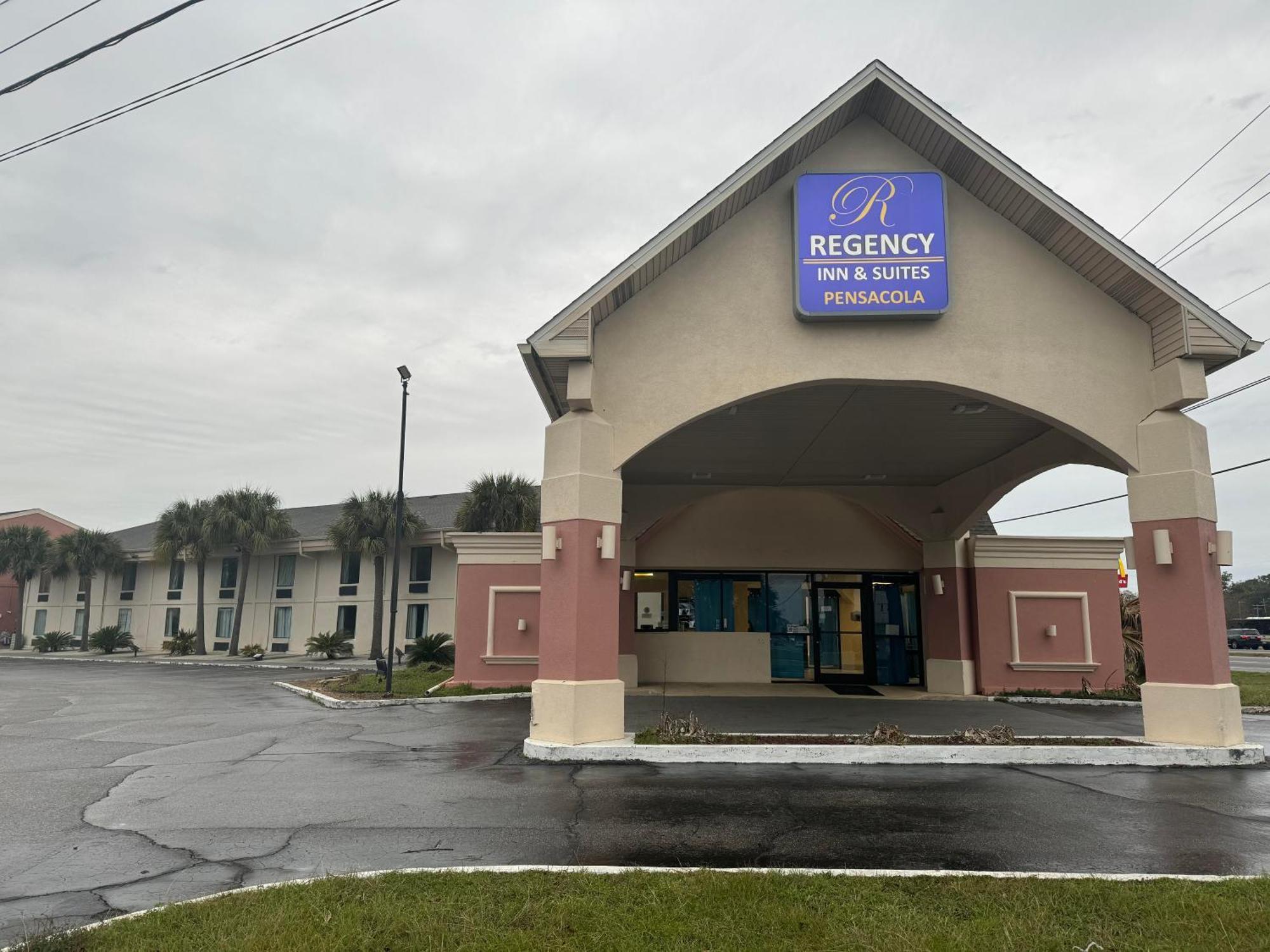 Regency Inn&Suites Pensacola Exterior foto